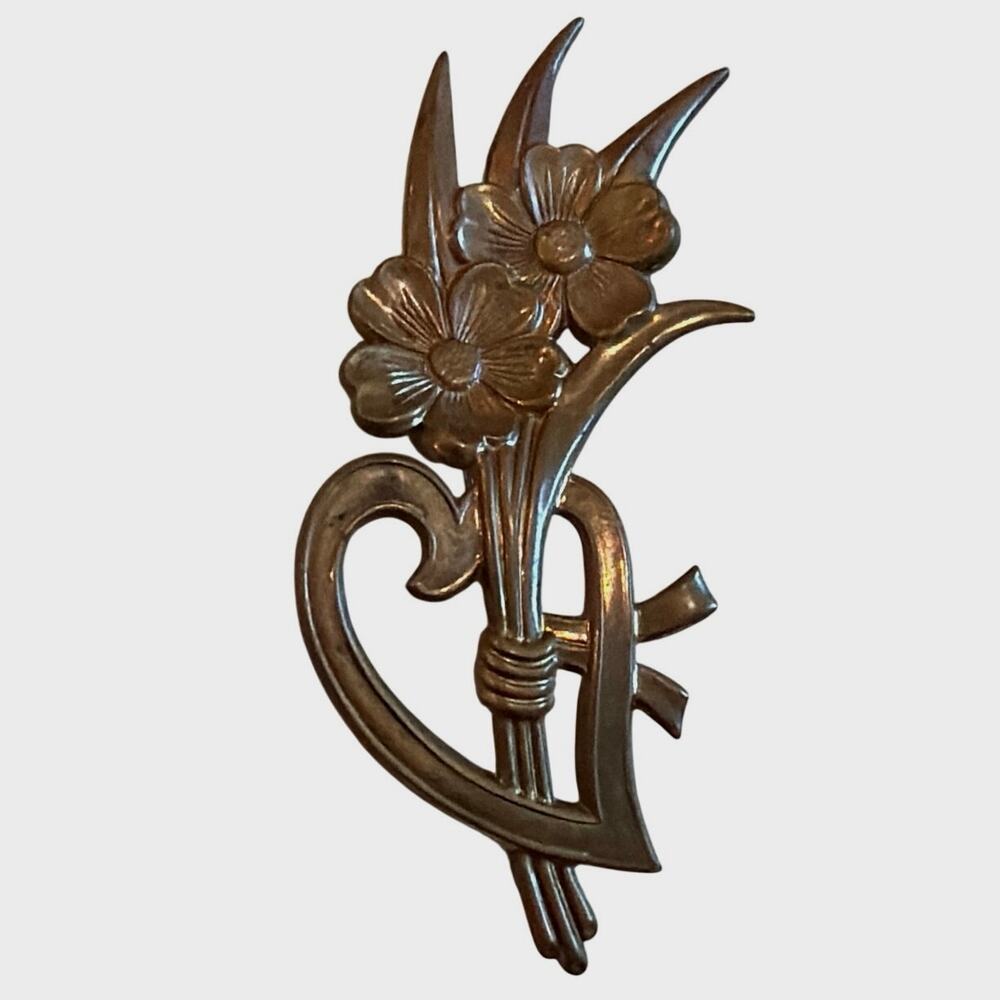 Vintage 1940s Brass Flower Brooch Heart Bouquet Jewelry
